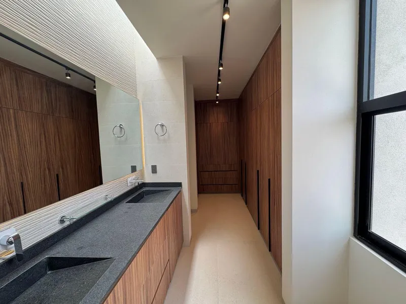 Casa en venta en Altozano, Querétaro | En esquina, 4 recámaras y 4 baños, Altozano, Querétaro — foto 1 de 7