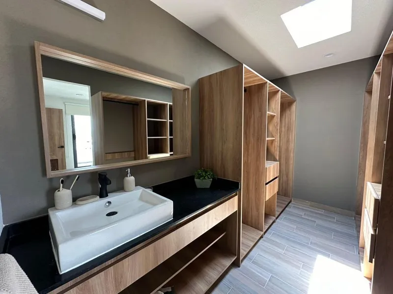 Casa en Venta entre El Refugio y Zibatá, Querétaro | 3 Recámaras, Estudio y Alberca en Privada con Seguridad 24/7, El Campanario, Querétaro — foto 3 de 5