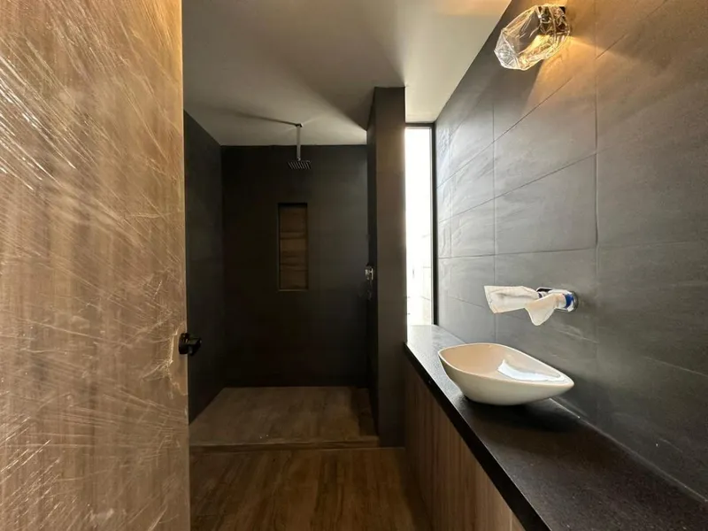 Residencia de Autor en Zibatá, Querétaro | 4 Recámaras, Estudio, Roof Garden y 4 Autos Techados — $4,400,000, El Campanario, Querétaro — foto 3 de 5