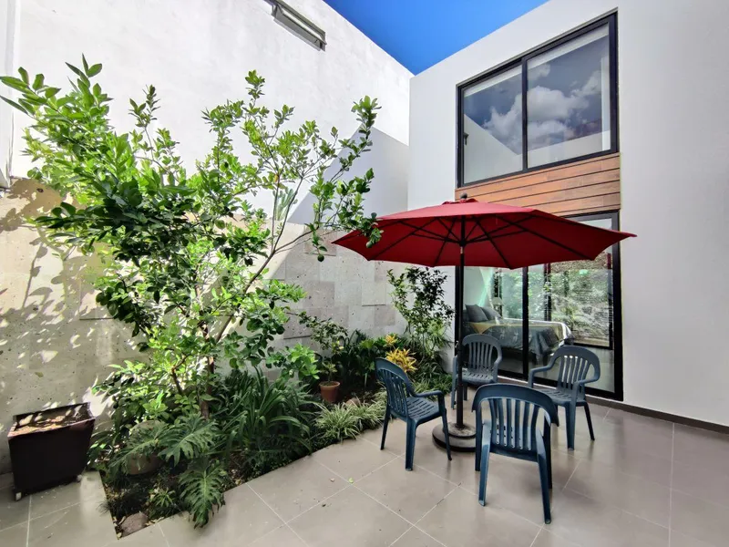 Casa en Venta en Zibatá con Recámara Principal en Planta Baja | 200 m² y 3 Recámaras, Zibata, Querétaro — foto 2 de 7